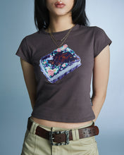 Load image into Gallery viewer, CAKE BABY TEE_BROWN
