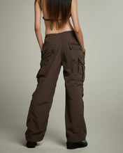 Load image into Gallery viewer, TOMMY CARGO PANTS_BROWN
